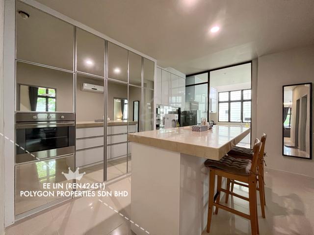 SALE — GELUGOR SERENE ENVIRONMENT South Facing Semi-D Bukit Gambir 1