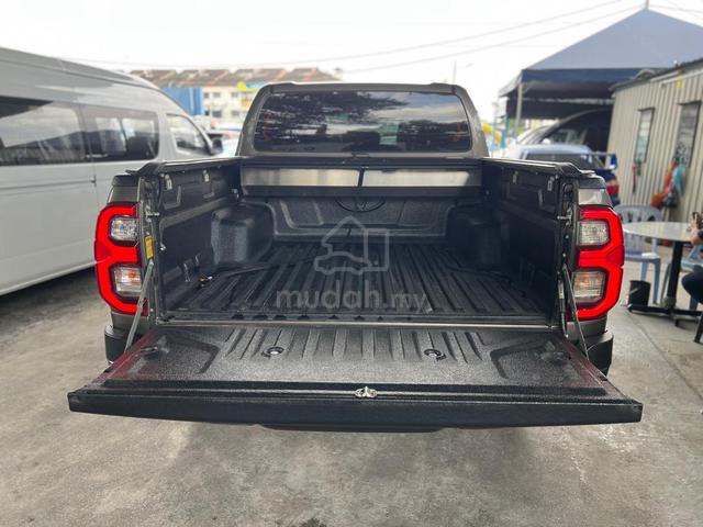 2024 Toyota Hilux D.CAB 2.8 ROGUE (A) - 5