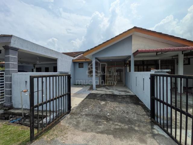 Taman Intan Perdana PD: Teres 1 Tingkat Refurbished Freehold Open 1