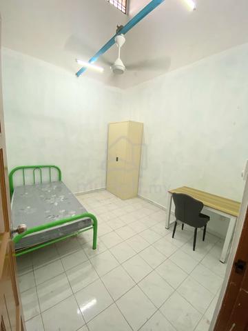 BILIK SEWA LELAKI(Non Sharing)PASIR GUDANG | MASAI in Landed House 1
