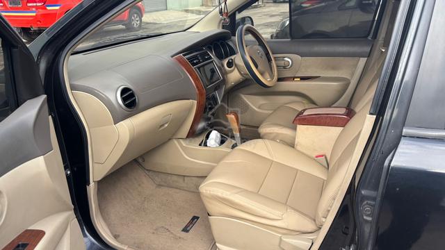 2011 Nissan GRAND LIVINA 1.8 IMPUL (A) - 5