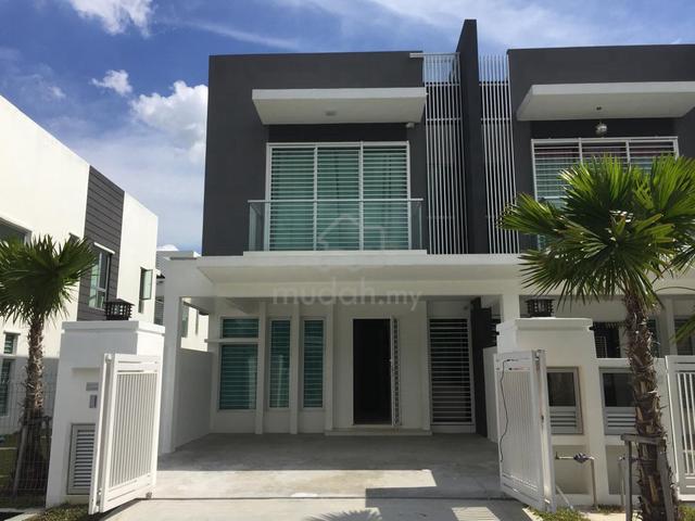 Paragon 150 LEP 6 End Lot 2 Storey Landed House Taman Lestari Putra 1