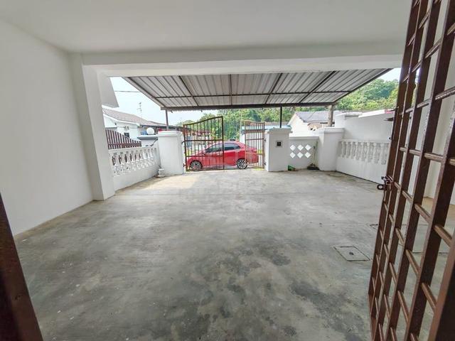 Near UTM Skudai Jalan Lumpit, Taman Sri Pulai 1 storey low cost 1