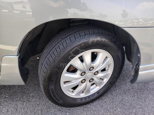 2012 Toyota INNOVA 2.0 E (A) - 3