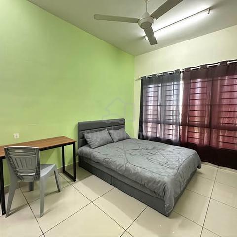 Modern & Newly Renovated Master Room (MT)|OUG Parklane 1
