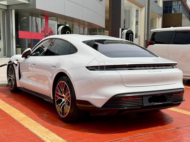 2022 Porsche TAYCAN (A) 4S S/CHRNO BOSE LOCAL SPEC - 3