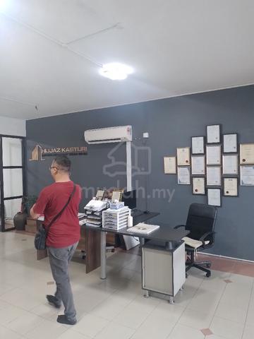 1st fl, jln telok sisek. Good frontage location 1