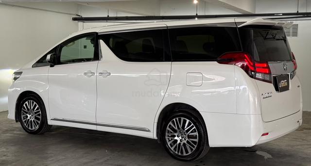 2016 Model :Toyota Alphard 3.5 Sc - 2