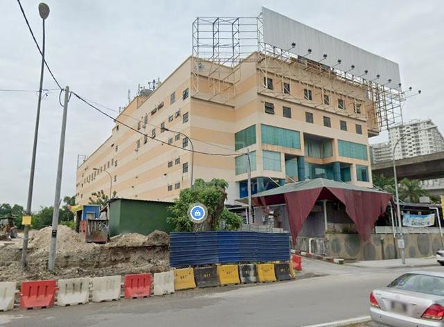 Kompleks Desa Kepong Shop Retail 6 Percent ROI 1