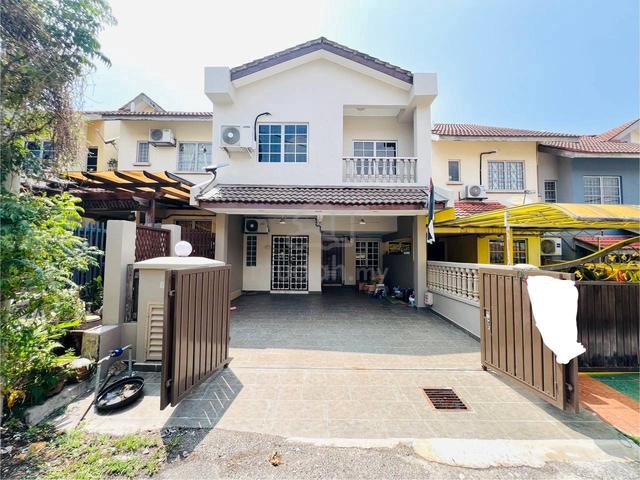 Newly Refurbished Double Storey Terrace Sek 15 Bangi | 4R3B | 20x65 1
