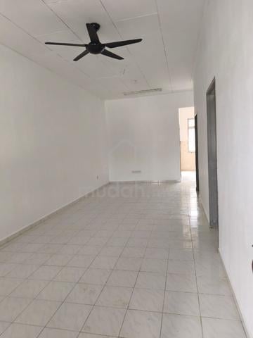 Taman Senai Utama Single Storey Terrace House 3bed Johor 1