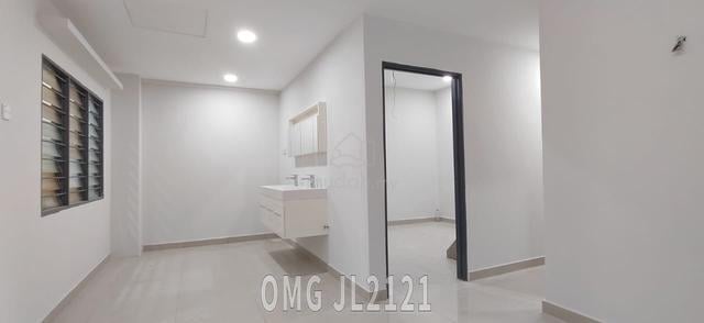 Fully Renovated Single Storey Meru Klang 20x80 1