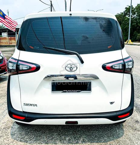 2017 Toyota SIENTA 1.5 V FULL SPEC WARRANTY 3 YRS - 4