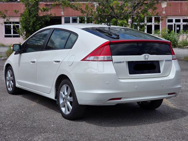 2011 Honda INSIGHT 1.3 HYBRID(A)sape cepat dia dpt - 3