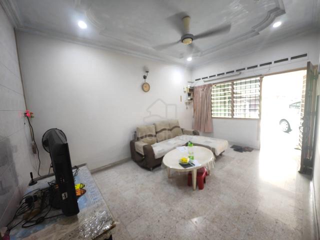First gareden terrace hgouse basic condition for sale 1