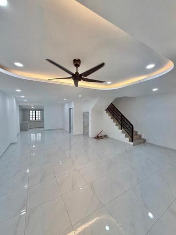 RENOVATED🔥Double Storey Taman Desa Tebrau, Johor Bahru for Sale 1