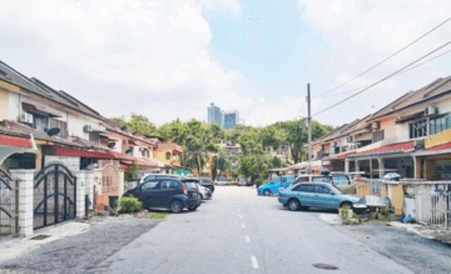 Puchong Jaya Double Storey House near IOI MALL 1