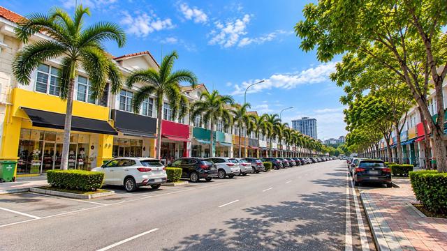 Hot Investment 2 storey shop Freehold Kota Bayuemas Klang 1