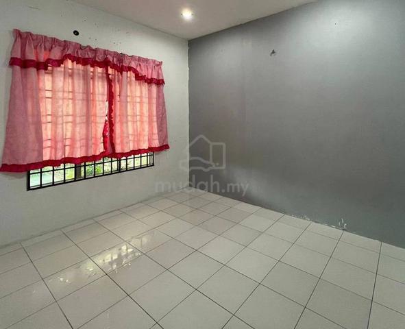 For Sale: Single Storey Terrace House, Taman Klebang Damai, Perak 4