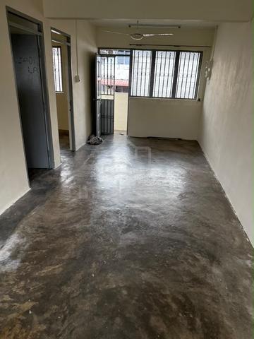 Flat Taman Ungku Tun Aminah 1