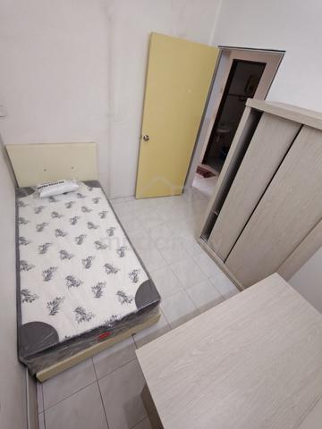Room walking distance to Lam Wah Ee hospital 1