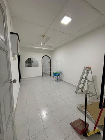 End Lot v 10ft land Taman Universiti Jalan Pertanian Single Storey 3