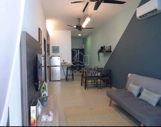 LakeFront, Cyberjaya, Single room for Female Only, BILLS INCLUDED 1