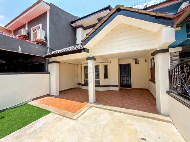 Double Storey Jalan Flora 1 Bandar Saujana Utama Sg Buloh 1