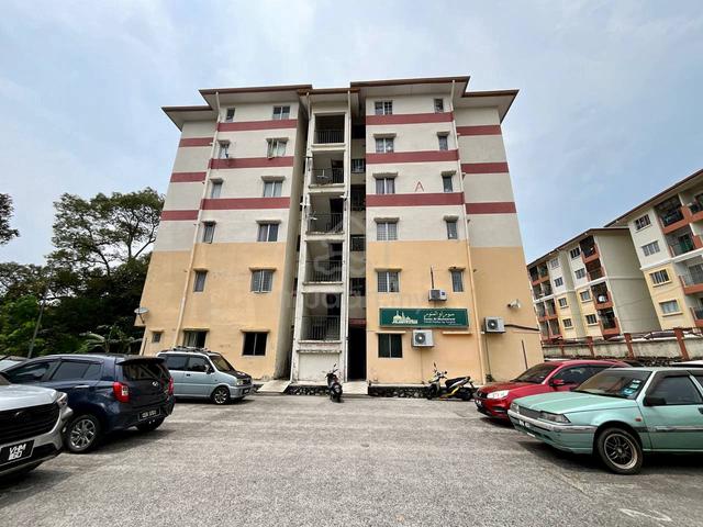Apartment Taman Tropika (Blok A & B) 1