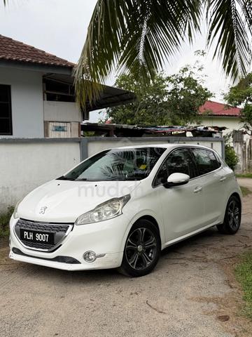 2013 Peugeot 208 1.6 VTI ALLURE (A) - 2