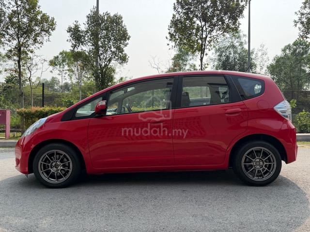 Honda Jazz Hybrid 1.3 Auto Full Spec - 3
