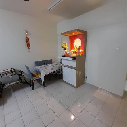 Regency Condominium 1