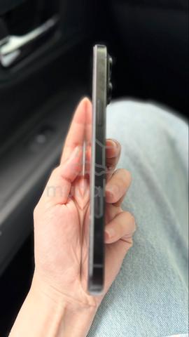 iphone 16 pro max 256gb - photo 3 of 3
