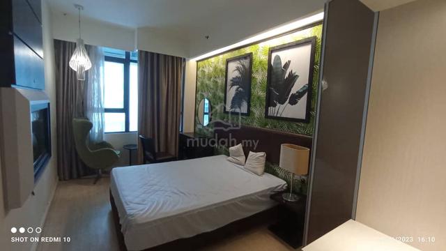 Centrestage Designer Suite 1