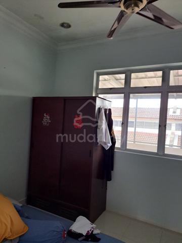 Corner lot double storey terrace house 1