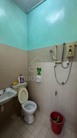 Below market bukit jaya ulu Tiram 410k 1