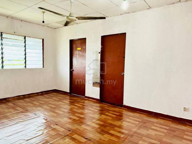 Flat PKNS Seksyen 17 Shah Alam 1