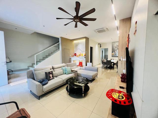 GUARDED Double Storey Krubong Height nr One Perdana Cheng RENOVATED 1