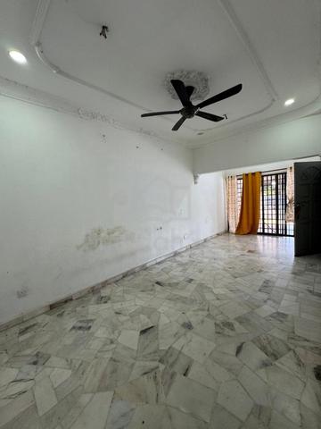 Permas Jaya single storey terrace house (with extra room) for sales 1