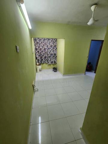 Pangsapuri Cempaka (Bukit Puchong 2) 1