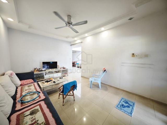 First Garden / Furnished / 1 Storey Terrace / Field / 22x70' / 3R 2B 2