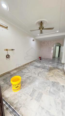 Good Condition Sungai Kapar Indah 1.5sty House 4R3B Newly Painted Rent 1