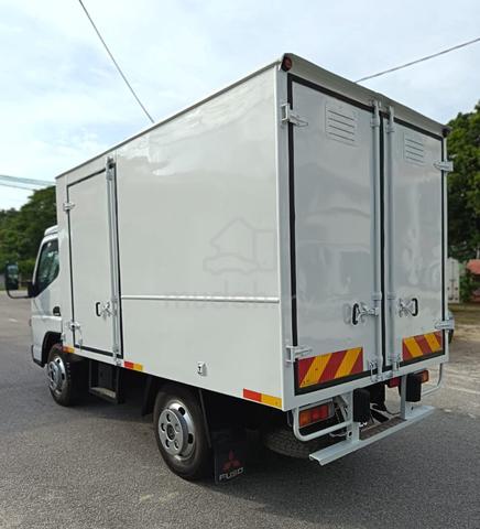 2017 Mitsubishi Fuso Canter FE71 3.9 Luton Kotak - photo 5 of 6