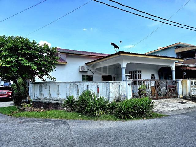CORNER LOT FACING OPEN 6R4B Semi D Taman Salak Jaya Salak Selatan KL 1