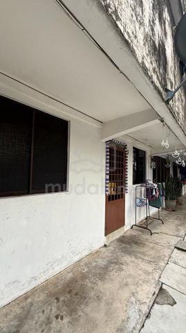 Flat Taman Ungku Tun Aminah 1