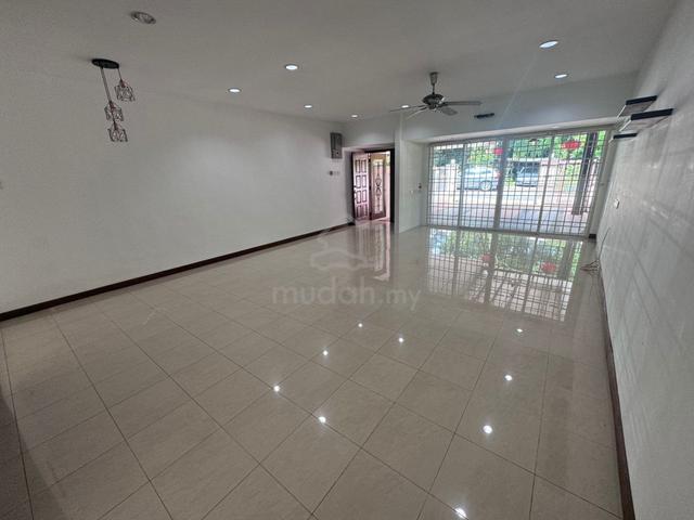 Double storey terrace at Pulau Tikus for sale 1