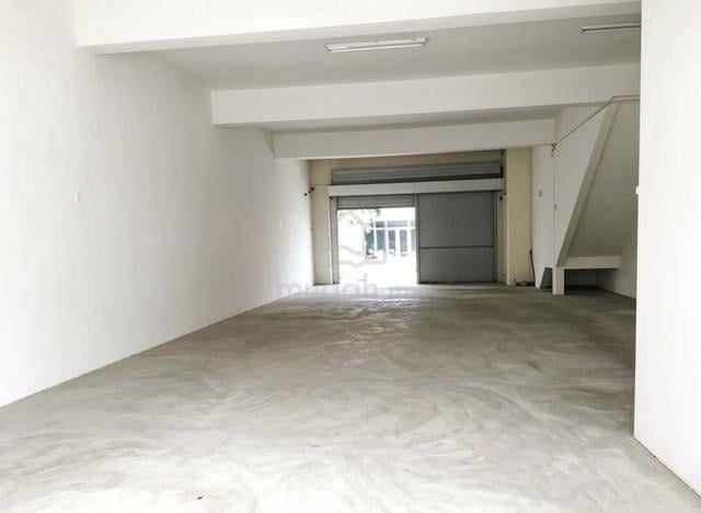 1900sf Ground Floor Shop Near 3 Elements Seri Kembangan 1
