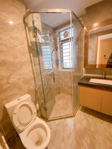 Master Bedroom R&F Princess Cove wall to CIQ 5MINS 3