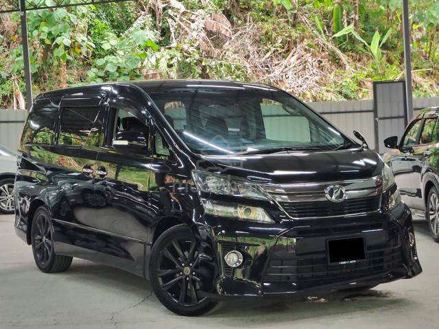 2013 Toyota VELLFIRE 2.4 Z GOLDEN EYES FACELIFT - 1