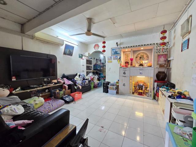 Kulai Saleng Serunai Double Storey Low Cost Full Loan Renovated 1